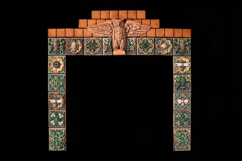 ARTS & CRAFTS TILE  FIREPLACE OWL GOTHIC ELLISON TILE Cover