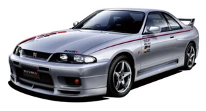 Fujimi 1/24 Skyline GT-R (R33 NISMO) 40th Ann. W/ CASE Plastic Model Kit - Picture 1 of 4