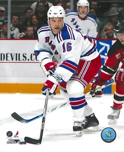New York Rangers - Sean Avery - Officially Licensed 8x10 - 2007 - Picture 1 of 1