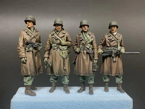 Modellino in resina 1/35 WWII US Armored Infantry MG Team Winter non dipinto kit - Foto 1 di 4