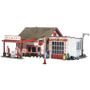 Woodland Scenics BR5025 HO-Scale Fill'er Up and Fix'er Gas Station Built-Up - Picture 1 of 4