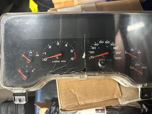 01-02 WRANGLER TJ LHD MPH INSTRUMENT GAUGE CLUSTER SPEEDO TACH Unk Miles - Foto 1 di 6