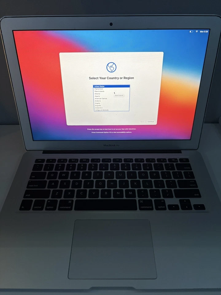 Apple MacBook Air 13 Mid 2013  128GB SSD, I5, 4GB RAM Mac OS Big Sur   - Image 1 of 4