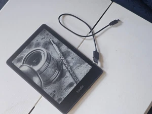 Amazon Kindle Paperwhite 11th Generation M2L3EK Wi-Fi Black 8GB eBook Reader - Bild 1 von 12