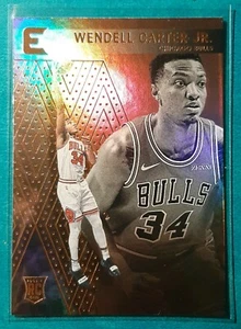 2018-19 PANINI CHRONICLES ESSENTIALS BRONZE WENDELL CARTER JR. ROOKIE #208 BULLS - Picture 1 of 2
