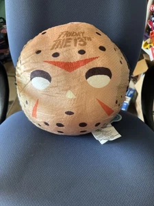 Venerdì 13 Jason Voorhees 15" Maschera Nuvola Peluche Accento Cuscino Lancio - Foto 1 di 3