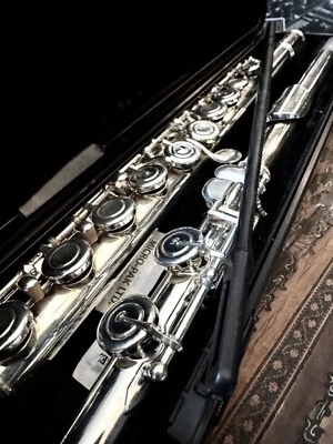 Yamaha YFL-212 - Flauto Traverso, fori chiusi, Mi snodato - Immagine 1 di 4