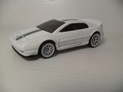 Hot Wheels LOTUS ESPIRIT Exotics 2021 BLANCO VERDE Rayas Sueltas Foto 1 de 4