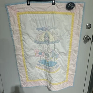 Vintage Baby Togs Quilt SHEEP CHICKEN HORSE CAROUSEL Pastel 45" X 35" VERY RARE - Picture 1 of 9