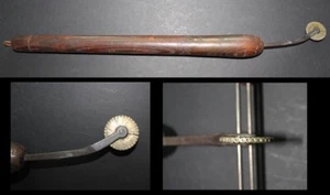 Goldeisen ROLLE 19. Jh. mit sehr großem Griff Bronze Einband Vergoldung Binder #134 - Bild 1 von 1