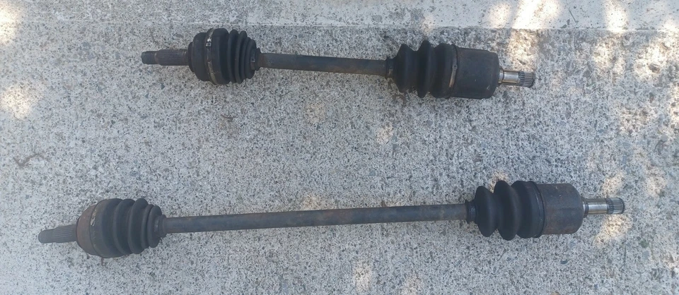 88-91 Honda CRX DX SI D15 D16 Manual Transmission Axle Pair Set Left Right  - Image 1 of 1