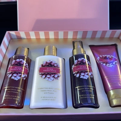 Victoria's Secret Pure Seduction 4.2 Onzas Fragancia Bruma y Loción Set Y Más Foto 1 de 4