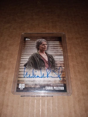 TARJETA AUTÓGRAFA MELISSA MCBRIDE/CAROL PELETIER TEMPORADA 6 de The Walking Dead   Foto 1 de 2