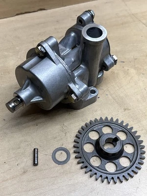 98-06 SUZUKI KATANA 600 GSX600F MOTOR MOTOR BOMBA DE ACEITE FABRICANTE ORIGINAL BUENO CON ENGRANAJE  Foto 1 de 4