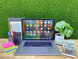 Apple MacBook Pro 2019 16" Intel Core i9 2,30 GHz 32 GB RAM 1 TB SSD MacOS Sequoia* - Foto 1 di 18