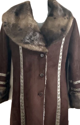 Mujer Talla M Imitación Gamuza Invierno Abrigo Marrón Imitación Piel Forro y Ribete NUEVO CON ETIQUETAS Foto 1 de 4