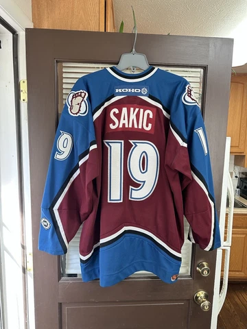 CCM Colorado Avalanche Joe Sakic Hockey Jersey Third Burgundy Size Large Cover