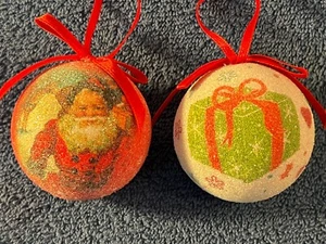 Christmas ornaments sugar crystal coated set of 2 santa & present PO4562 - Picture 1 of 5