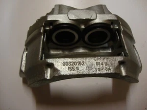 Pinza de freno delantero derecho para Ford EuroCargo 75E15-80E15-100E18 68 ml - Imagen 1 de 1