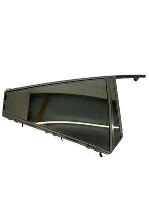 19-23 BMW X5 REAR RIGHT DOOR WINDOW VENT GLASS - Image 1 of 4