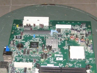 PLACA MADRE DE ESCRITORIO DELL # OUW4567 PARA DIMENSION SERIE E521 Foto 1 de 4