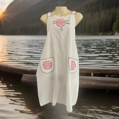 Delantal completo bordado vintage con correas para el hombro muselina blanco con rosa Foto 1 de 4