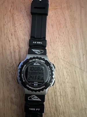 Reloj de surf digital Quiksilver QDI700 cronógrafo 165 pies correa negra funcionando Foto 1 de 4
