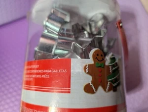 Wilton Cookie Cutter Set 18 Piece Metal New - Picture 1 of 5
