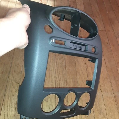 Nuevo de Lote Antiguo GM Saturn Vue NEGRO Genuino GM 15790204 Bisel, Panel de Instrumentos Borde OEM B6 Foto 1 de 4