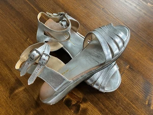 Re-Mix Gina Sandals, silver leather, low wedge, buckles - Picture 1 of 8