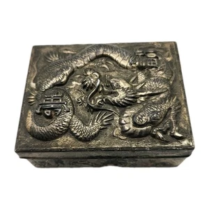 Scatola interna vintage giapponese anni 40 drago repousse tono argento metallo e legno  - Foto 1 di 11