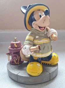 Disney Parks Fireman Mickey Mouse Firefighter Figure Statue A4S4 - Foto 1 di 3