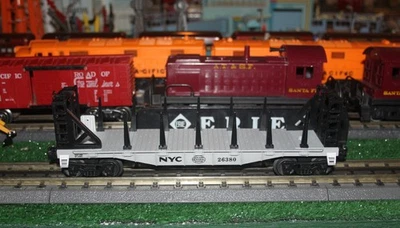 Lionel NYC Silver Flat Car with Bulkheads  #6-26380 - SOLD AS IS - Image 1 of 4