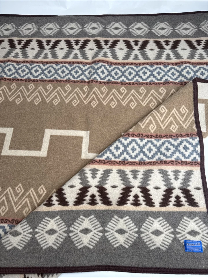 Vintage Pendleton Wool Blanket Chimayo Aztec Navajo Styling 58x56 USA - Image 1 of 4