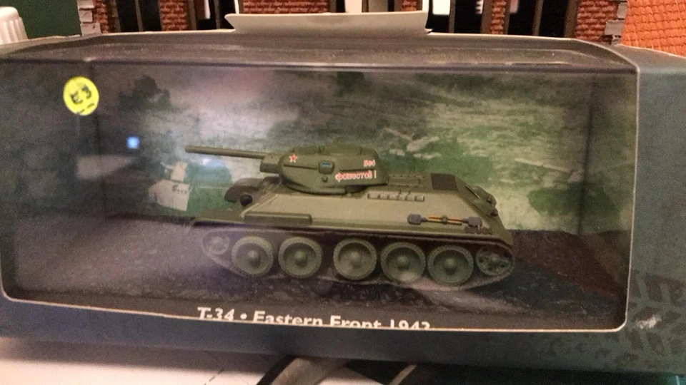 Atlas Ultimate 1/72 -  T-34 Eastern Front 1944   Pic E3 - Image 1 of 1