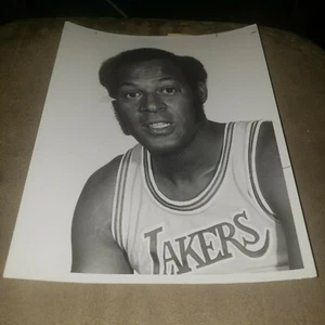 Elgin Baylor 1980 8 x 10 noticias deportivas archivo foto de prensa Lakers - Imagen 1 de 6