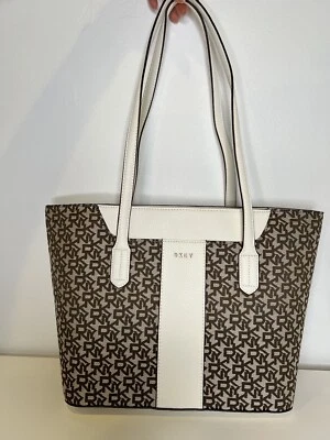Bolso de hombro DKNY marrón blanco Foto 1 de 4