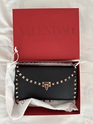 Valentino Garavani Rockstud Leather Bag Wallet On A Chain Black Crossbody Bag - Image 1 of 4