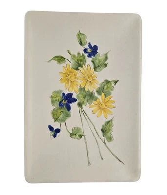 Plato de cerámica pintado a mano flores amarillas y moradas 10 x 7" firmado por artista Foto 1 de 4