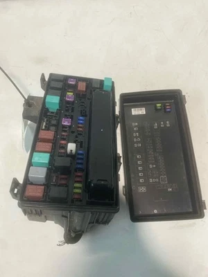 14 15 16 ACURA MDX Engine Fuse Box - Image 1 of 4