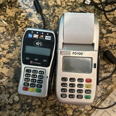 First Data FD100 Credit Card Machine with FD35 PINpad Included Not Working - Image 1 of 4