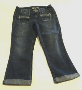 L.E.I. Capri Blue Jeans Size 7 Regular Ashley Low Rise Cuffed Hem Distressed Jrs - Picture 1 of 8