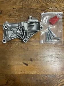 Renault Trafic 1.6 DCI 452 BiTurbo Alternator Upper Bracket Part No. 117105124R - Picture 1 of 9
