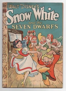 DELL FOUR COLOR COMICS  49  WALT DISNEY'S SNOW WHITE AND THE SEVEN DWARFS  1944 - Picture 1 of 2