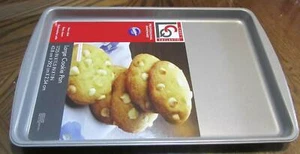 CHEF'S QUARTERS PROFESSIONELLE BACKFORMEN WILTON ANTIHAFT 17,25"X11,5" L KEKSFORM - Bild 1 von 3