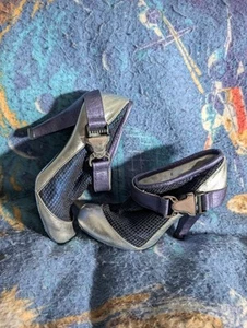 HEATHERETTE LOVES Tacchi Irregolari Scelta Più Veloce Fissycat Argento Blu Taglia 6 - Foto 1 di 18