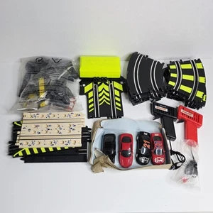 Lot Vintage Grand Tourism Speedtrax Slotcar Rennbahn Controller Autos Batterie - Bild 1 von 22