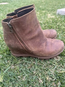 Sorel Joan of Arctic Wedge II Zip Tan Leather Boots Booties Women's Size 8 - Picture 1 of 7