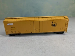 USED Roundhouse HO Scale 50' Box Car Jersey Central Lines CNJ #41015 READ - Picture 1 of 6