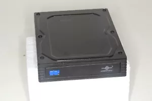 Vantec 2.5” to 3.5” SATA SSD/HDD Converter - New in Box - Picture 1 of 4